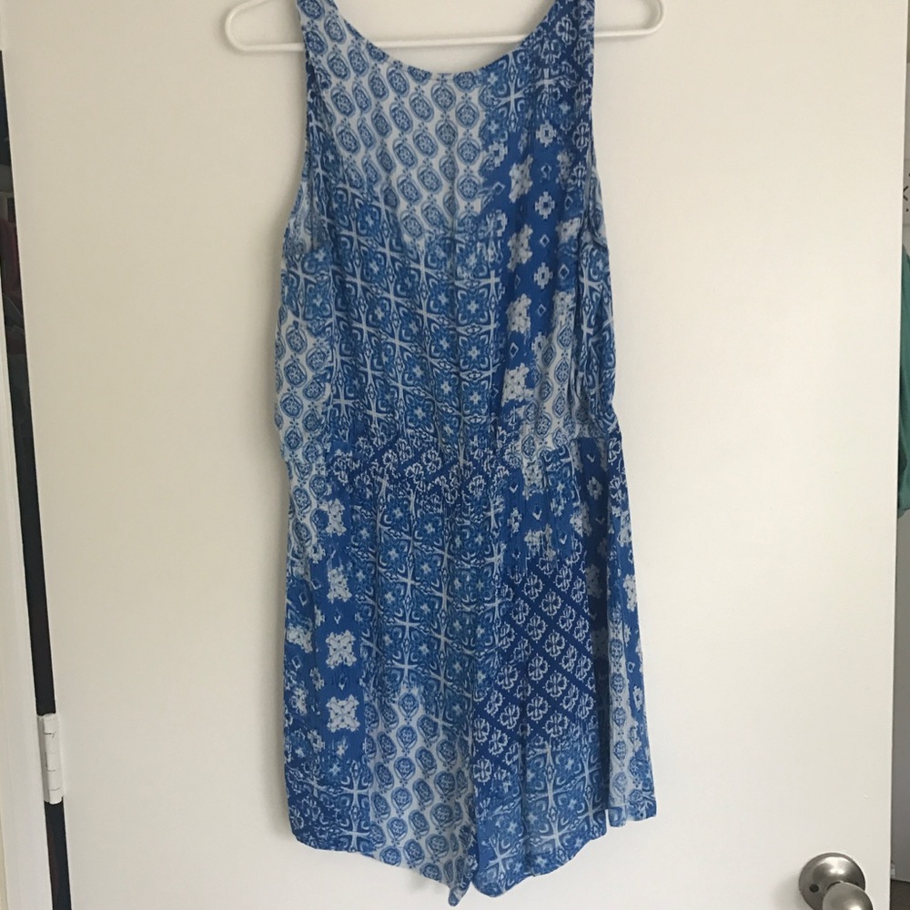 Coastal kiss plunge romper from revolve - Picture 4 of 5